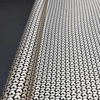 Эластичная шелковая атласная ткань с черно-белым геометрическим принтом - Идеально подходит для пошива платья Чонсам - 93% Шелк 7% Спандекс 19 мм D1379 2
