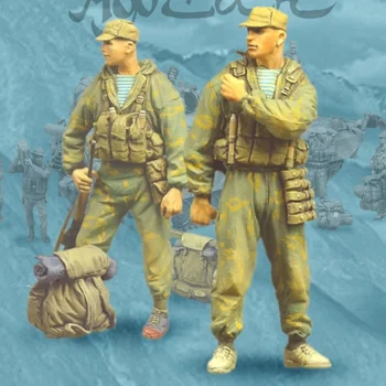 Набор моделей фигурок из смолы 1/35 Современный Военный Солдат Российской Армии 2 Человека Микро Статуэтка В Разобранном Виде Неокрашенные Игрушки DIY
